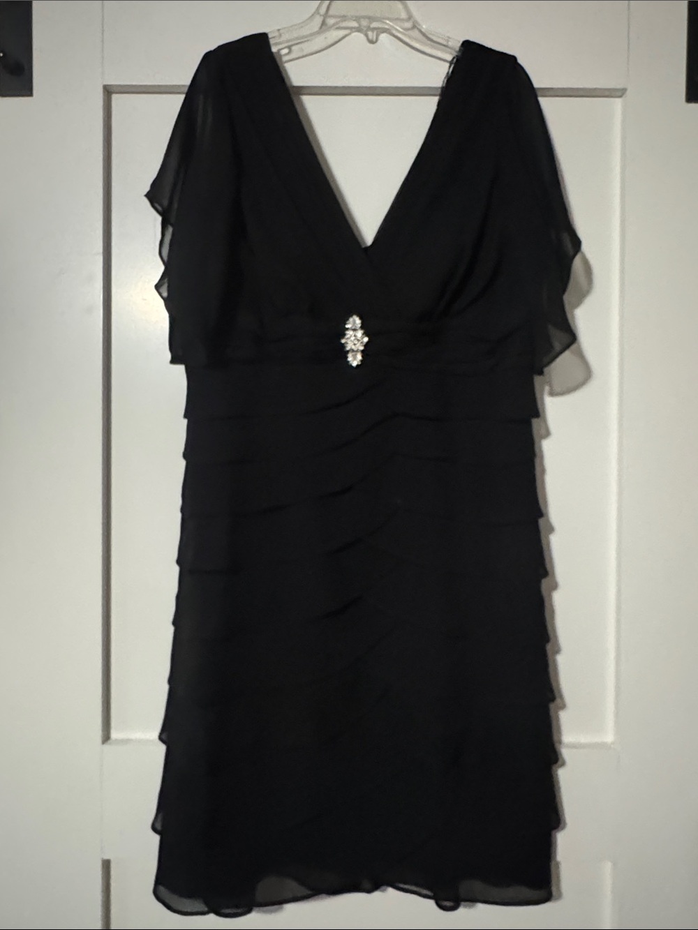 Scarlett Nite Women’s Elegant Black V-Neck Layered Cocktail Dress